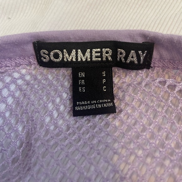 Cropped mesh lavender tee - Picture 2 of 3